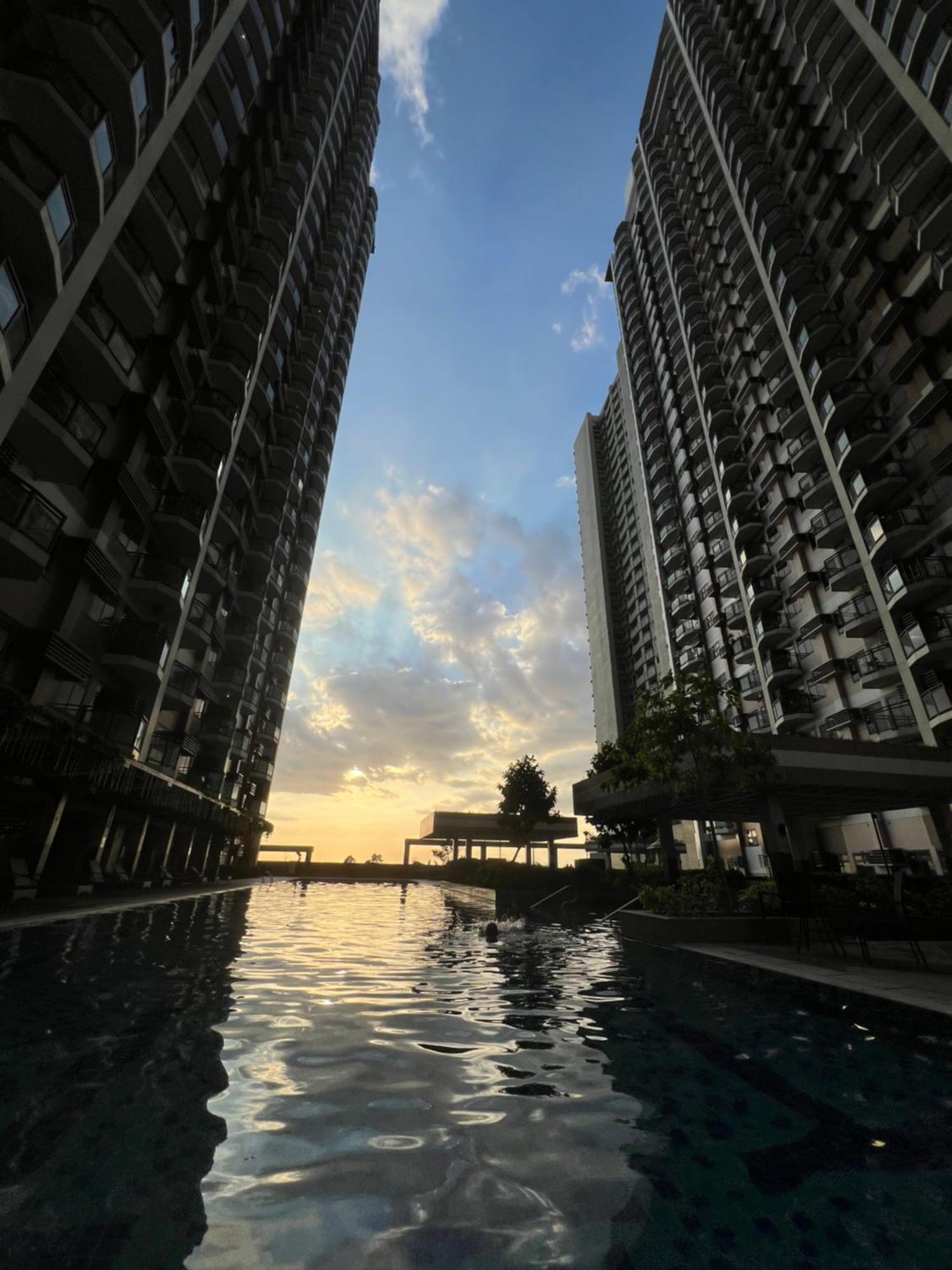 Apartment Bay Staycation