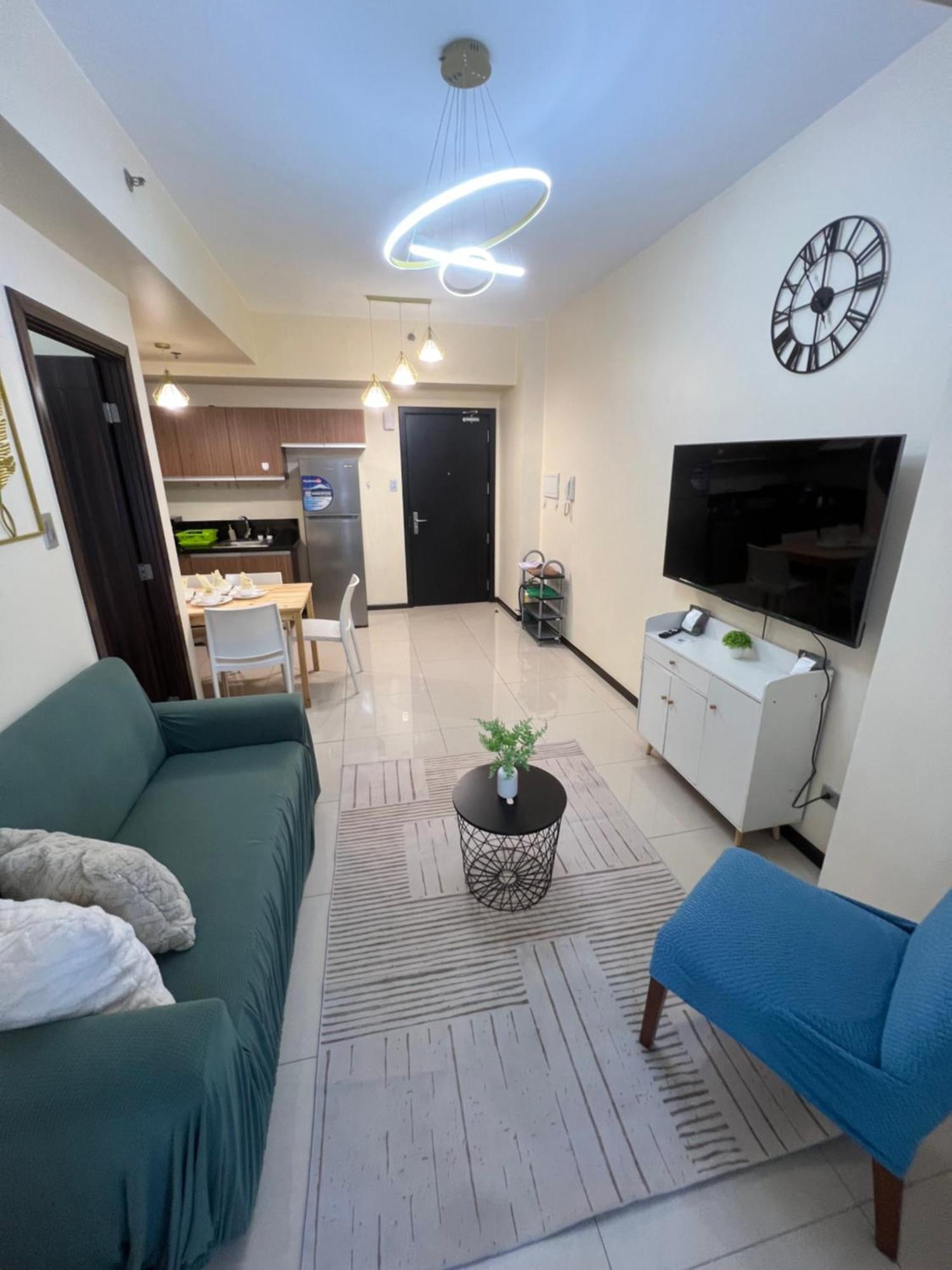 Apartment Bay Staycation